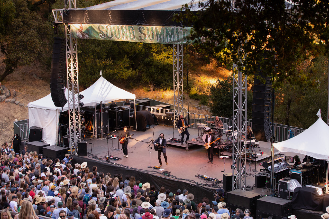 Lord Huron @ Sound Summit '23 (Photo: Sean Reiter)