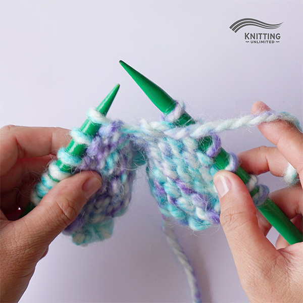 Hold the yarn in back