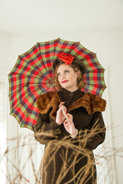 https://www.etsy.com/listing/625398168/vintage-1940s-red-plaid-umbrella-purple?ref=shop_home_active_54