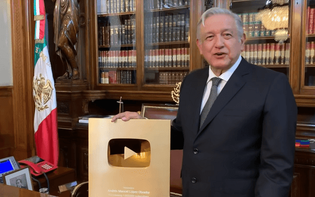  أول رئيس دولة يحصل على الذرع الذهبي من YouTube من قناته 