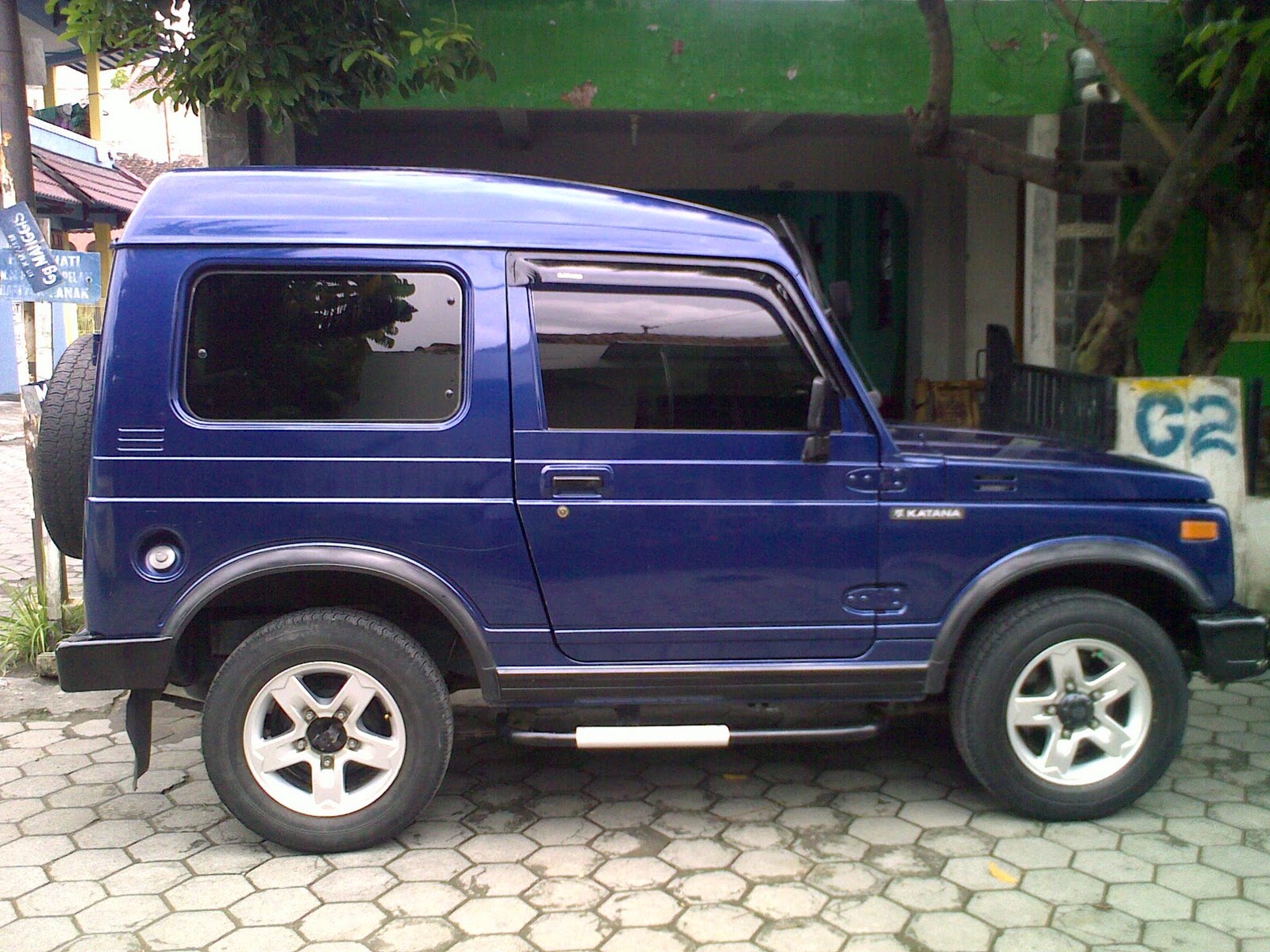  mobil  bekas  jogja  katana GX th95