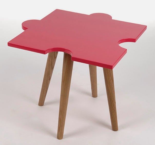 http://www.portobellostreet.es/mueble/27835/Mesa-Auxiliar-rosa-Vintage-Puzzle