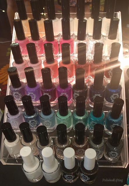 nail polish display