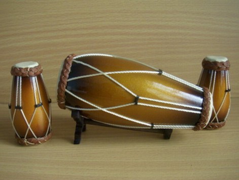 31 Jenis alat  musik  tradisional  indonesia gitaayu14