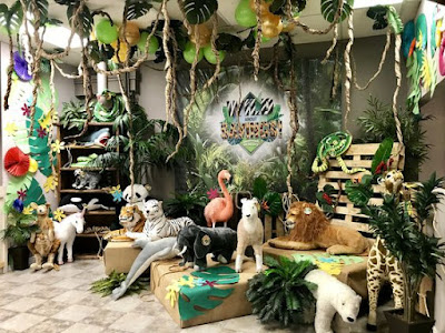 JUNGLE WALL DISPLAY