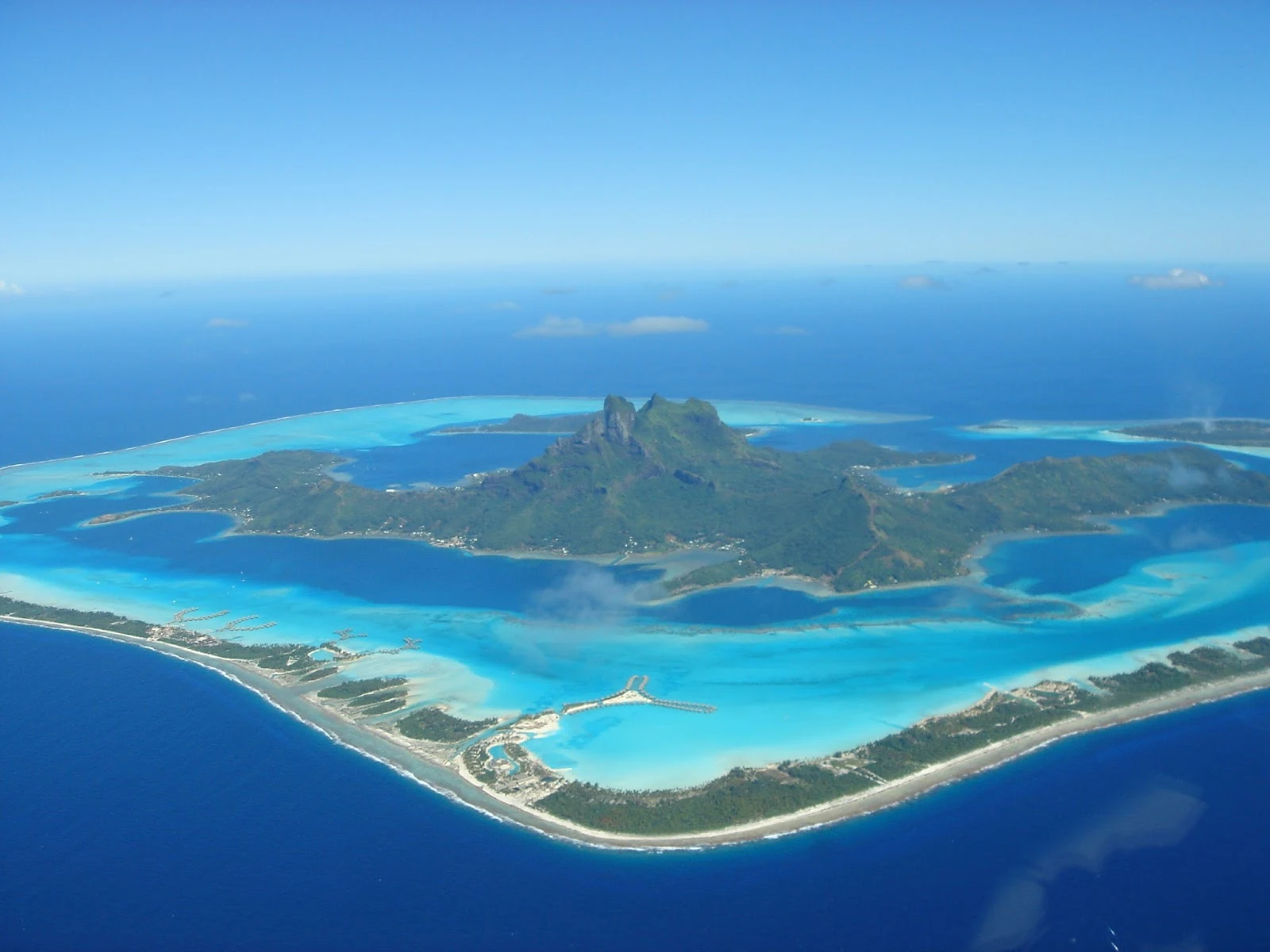 Bora Bora, Isole della Società