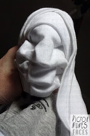 04-Towel-Expressions-Victor-Nunes-The-Art-of-Making-and-Drawing-Faces-using-Everything-www-designstack-co