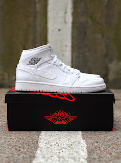 http://www.footish.se/sneakers/nike-air-jordan-1-mid--2