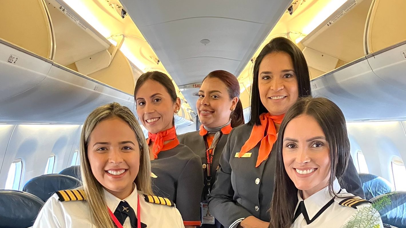 Despegó el primer vuelo comandado únicamente por mujeres en Venezuela