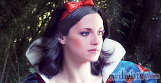 kristen stewart in snow white, hot kristen stewart, sexy kristen stewart, kristen stewart on bed, kristen stewart without clothes, kristen stewart whit no bra, kristen stewart acting, 