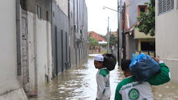 DPW FPI Sampang Turun Langsung Memberikan Bantuan Buka Puasa Korban Banjir