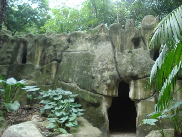 Gruta de Pedra-Sabão, Bosque Rodrigues Alves - Belém do Parà, fonte: Scantlebury/Skyscrapercity