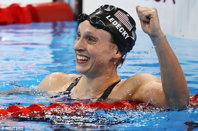http://www.dailymail.co.uk/news/article-3738436/Katie-Ledecky-sets-new-world-record-smashes-competition-800m-freestyle-half-lap.html