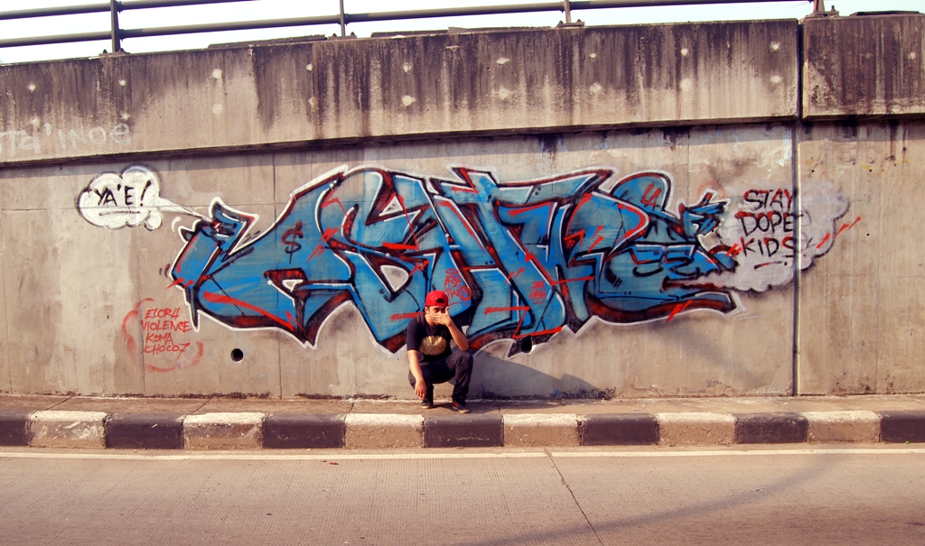 ASHTWO GRAFFITI / JAKARTA - INDONESIA: April 2012
