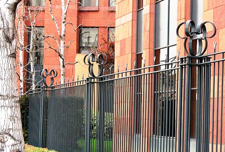 mickeyheadfence