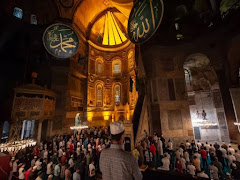 Solat Tarawih Pertama Di Hagia Sophia Selepas  88 Tahun!