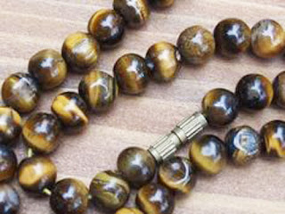 Antique Tigers Eye bead necklace