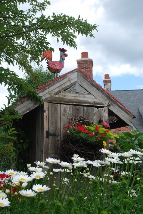 Lady Anne's Cottage: Charming Garden Sheds