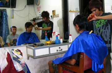 Pangkas rambut  menjadi peluang bisnis mudah dan sederhana 