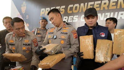 Polisi Sergap Pengedar Narkoba Kelas Kakap di Cianjur, Ganja 9 Kilogram Siap Edar Berhasil Disita