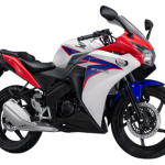 Honda CBR150R Merah-Putih-Biru (Sporty RWB)