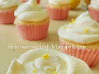 Super Moist Lemon Cupcakes with Buttercream Frosting