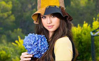 Selena Gomez beautiful wallpaper 9