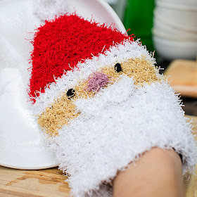 10 Free Santa Claus Theme Crochet Patterns