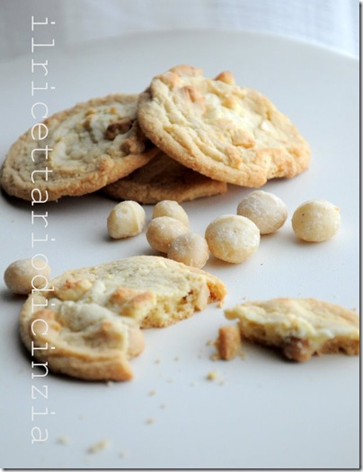 cookies al cioccolato bianco e macadamia