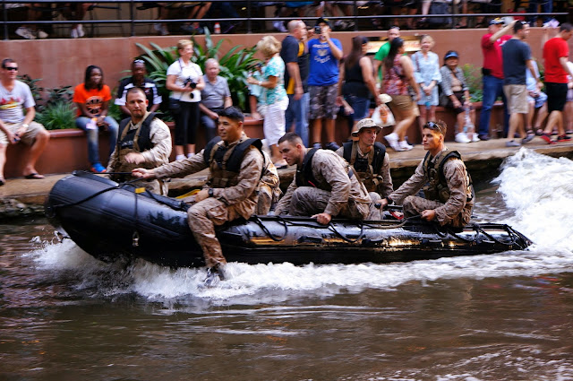 SAN ANTONIO RIVER WALK, TEXAS, MILITARY, PARADE, MARINES