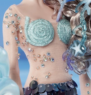 Detalhes da roupa da Barbie Mermaid