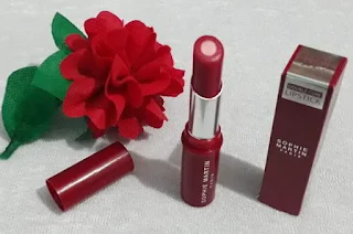 Review Electra Double Core Lipstick dari Sophie Paris.