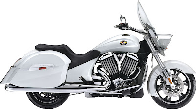 2010 Victory Cross Roads white