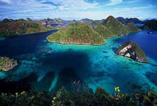 raja-ampat-papua-indonesia-raya