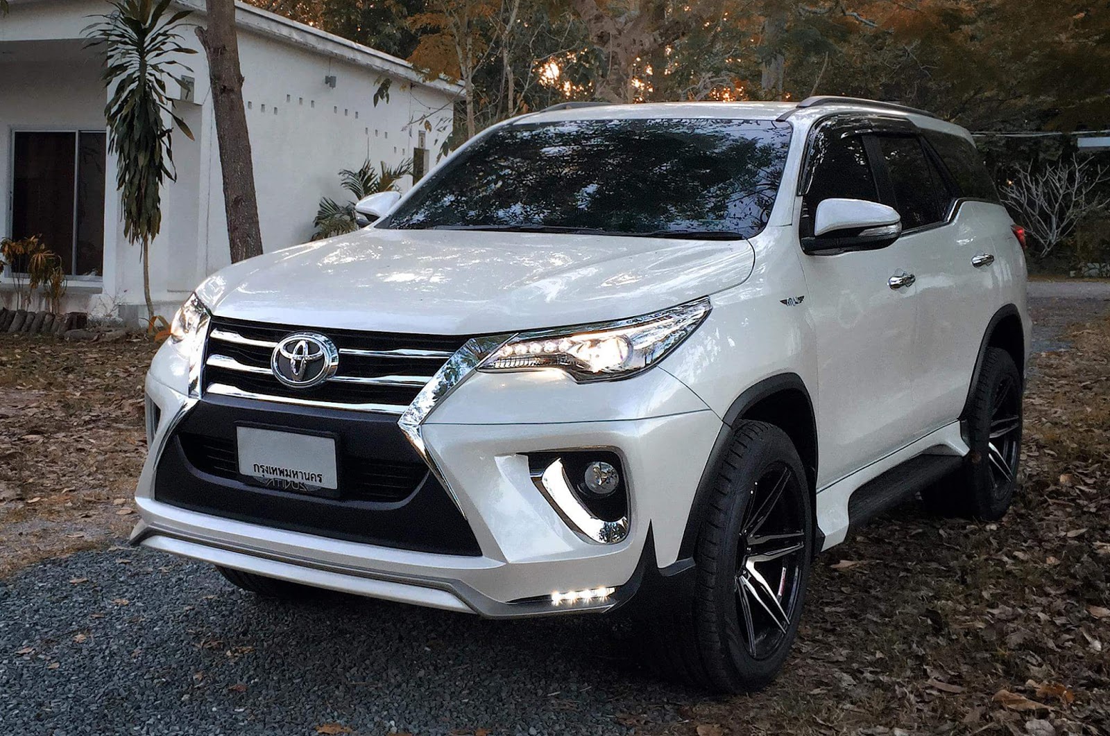 Modifikasi All New Fortuner 2015 Koran Malam