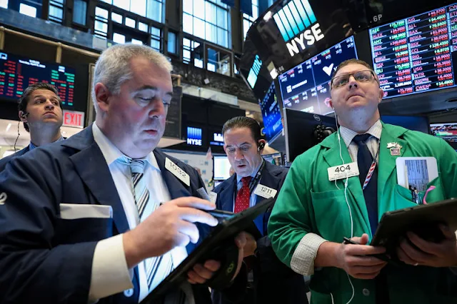 Stock market today: Dow ends down as retailers weigh; House debt-ceiling vote eyed