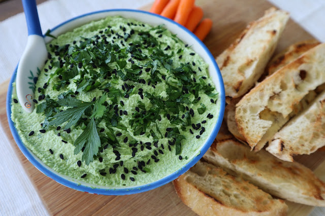 Aprovecha la fibra del jugo verde con este aperitivo