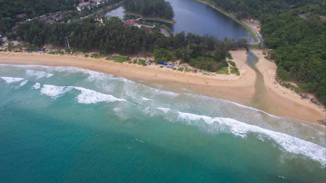 Nai Harn Beach