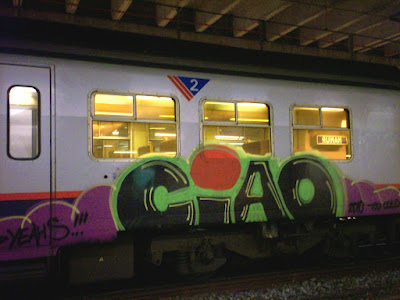 ciao yeahs train graffiti