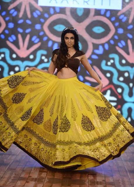 Divya Khosla Kumar Long Floor Length Skirt At India Beach Fashion Week 2016