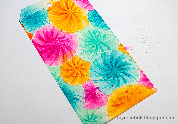 Layers of ink - Lollipop Tag Tutorial by Anna-Karin Evaldsson.
