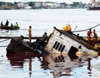 Kapal Motor (KM) Putri Ayu Tenggelam di Leihitu Ambon