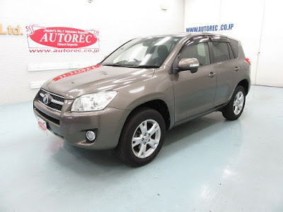 19566AAN8 2011 Toyota RAV4 Style 4WD