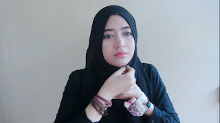 Tutorial Hijab Natasha Farani Cara Memakai Jilbab Untuk Hijabers Berkacamata