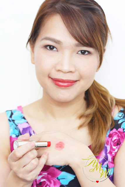 a photo of L'Oreal Balm Caresse in Fearless Red 