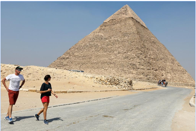 Egypt's tourism revenues rise 170 percent in first seven months of 2017: official