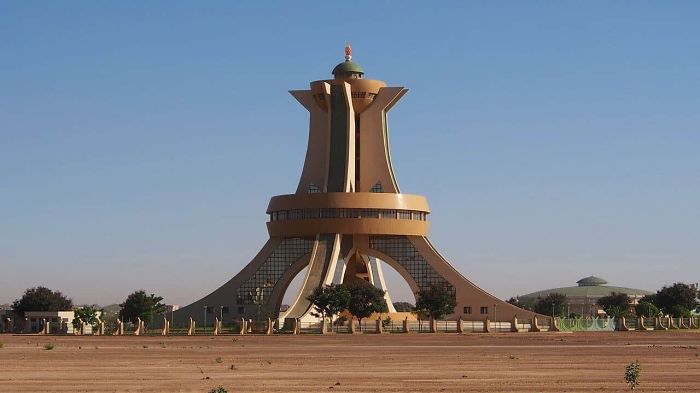 Guy Shared 44 Mesmerizing Examples Of African Architecture