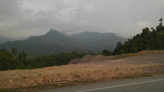 Gambar 2 Laluan Keruak Gunung Bongsu Kuala Berang Gua Musang