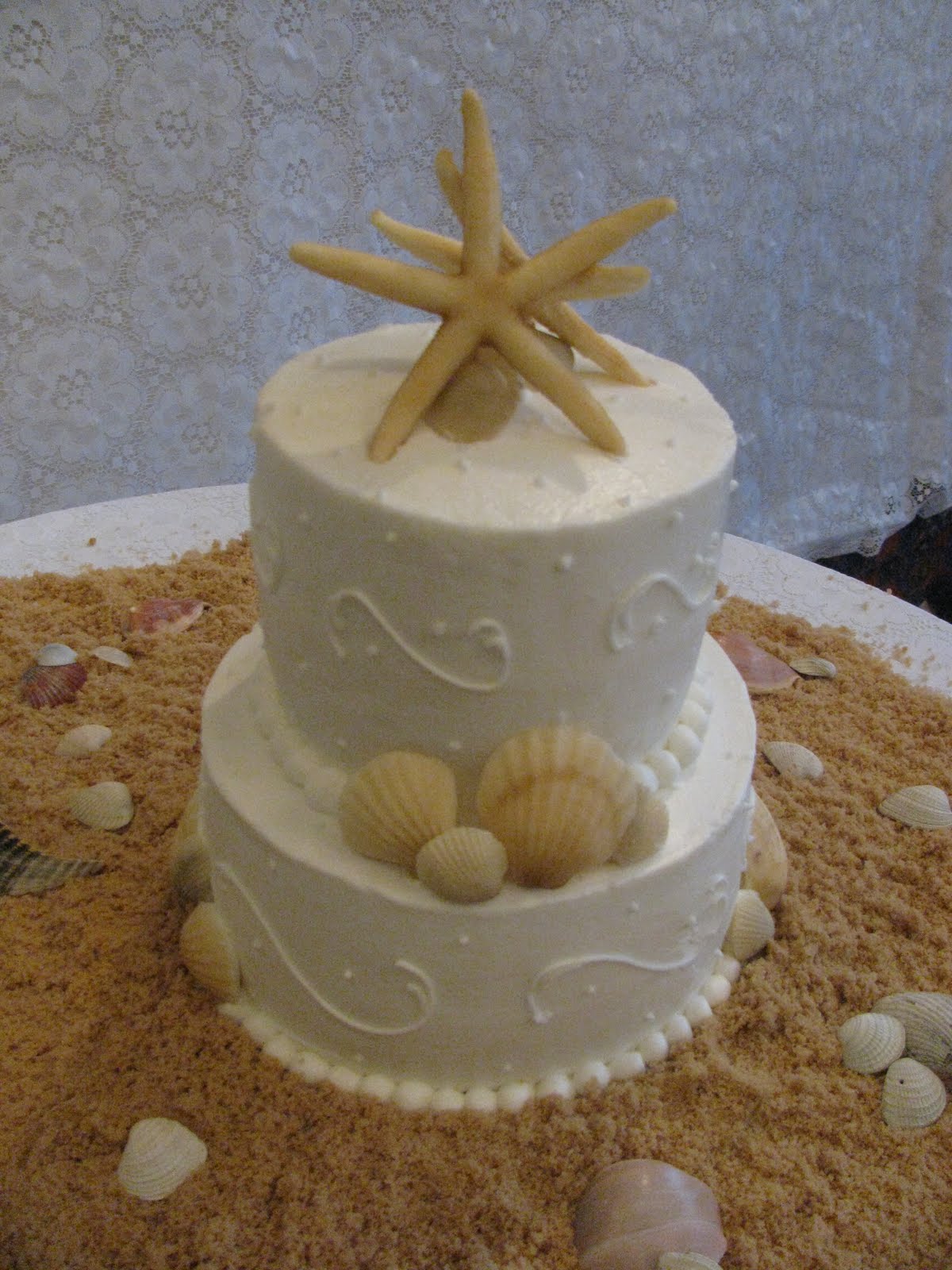 beach-themed wedding cake