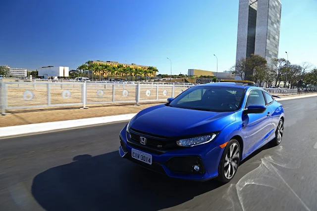 Honda Civic Si Brilliant Sporty Blue Metallic - Praça dos Três Poderes